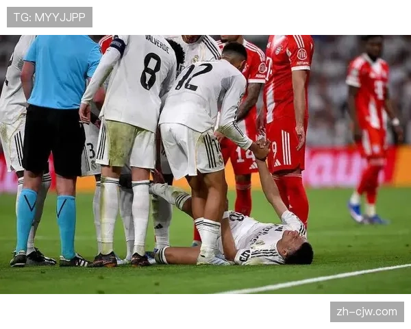 皇马边路防守漏洞：阿诺德助攻姆巴佩但上半场被拜仁多次突破制造威胁